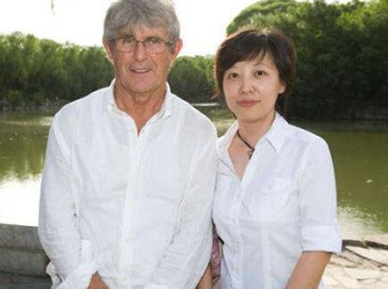 叶辰笑道：总是用雷劈人我已经感觉到厌烦了，既然今天来的是武者，那就单纯用武力切磋一下吧。